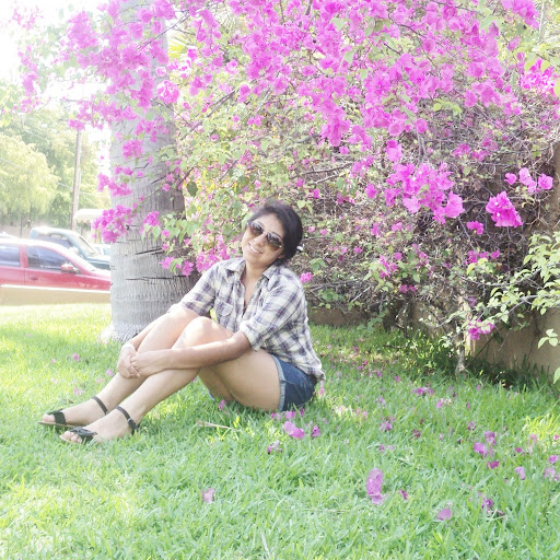 Karen Andres Photo 29