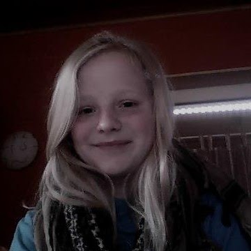Kimberly Schneider Photo 49