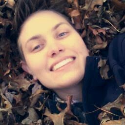 Ashley Robertson Photo 23