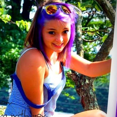 Erin Lyons Photo 26