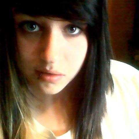 Samantha Bruce Photo 8