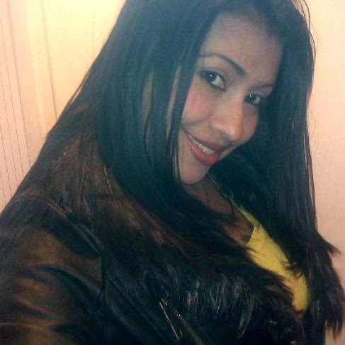 Stephanie Hampton Photo 19