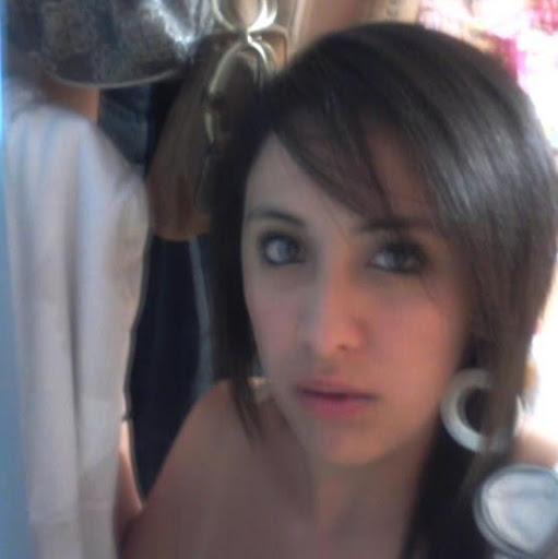 Laura Govea Photo 23