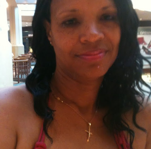 Linda Morrow Photo 28