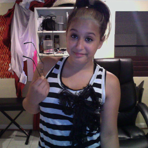 Alyssa Rodriguez Photo 11