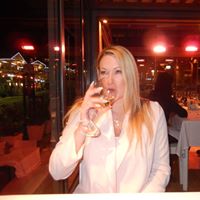 Victoria Cook Photo 25