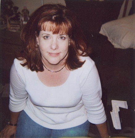 Sara Lewis Photo 20