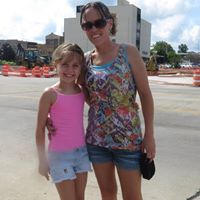 Lisa Mckinney Photo 16