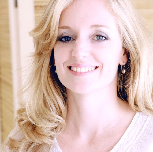 Rebecca Spear Photo 16