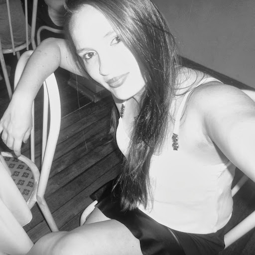 Debora Lucas Photo 7