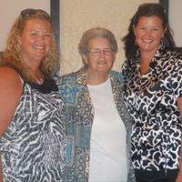 Debbie Reichert Photo 18