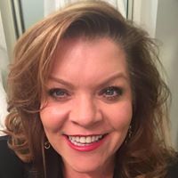 Kelly Lambert Photo 29