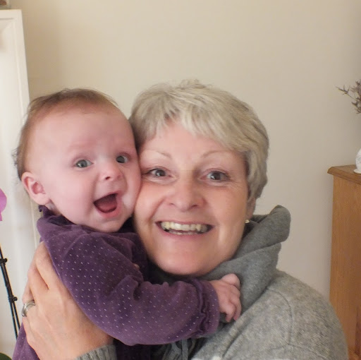 Julie Naylor Photo 22