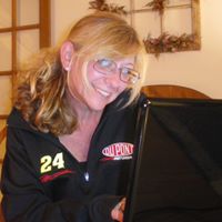 Laura Coffey Photo 42
