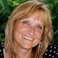 Lisa Howle Photo 13