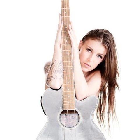 Christine Lund Photo 18