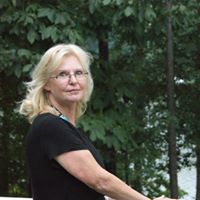 Pamela Willis Photo 33