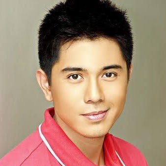 Johnmark Fernandez Photo 6