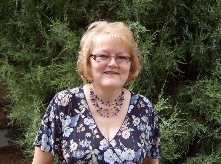 Lona Brown Photo 11