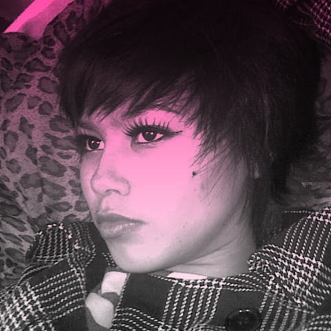 Courtney Saunders Photo 28