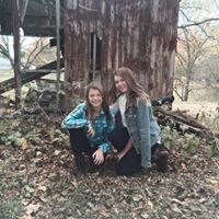 Betsy Harris Photo 17