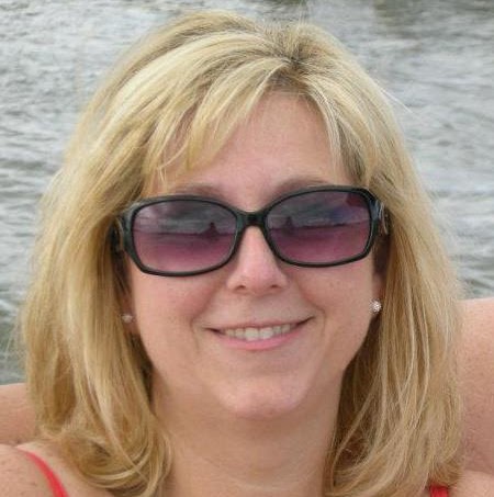 April Giles Photo 36