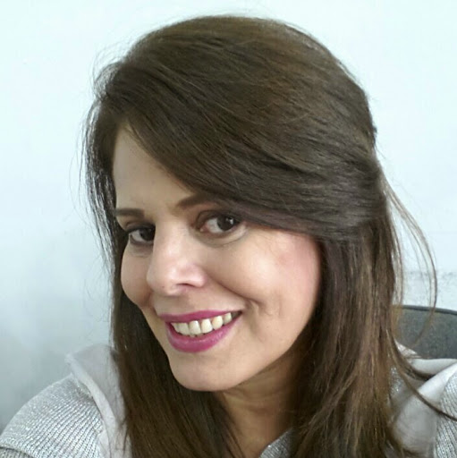 Esther Angulo Photo 15