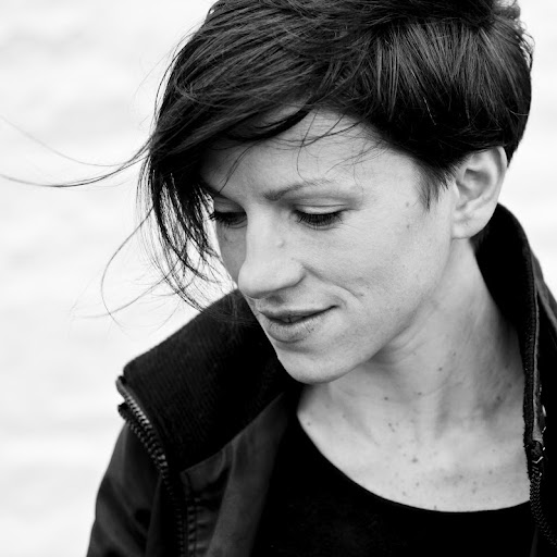Emily Levy Photo 35