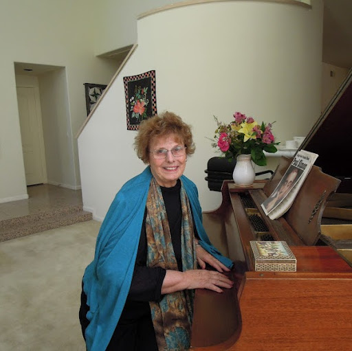 Jean Warner Photo 33