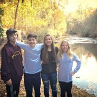 Kelly Damron Photo 12