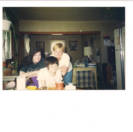 Vicki Lambert Photo 32
