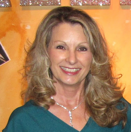 Pamela Hendrix Photo 30