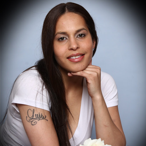 Giselle Thomas Photo 29