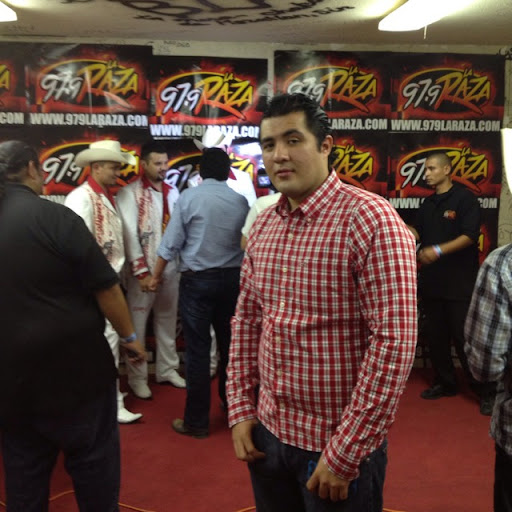 Bryan Rodriguez Photo 32