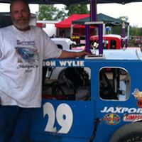 Richard Wylie Photo 9