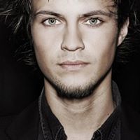 Tommy Cruse Photo 3