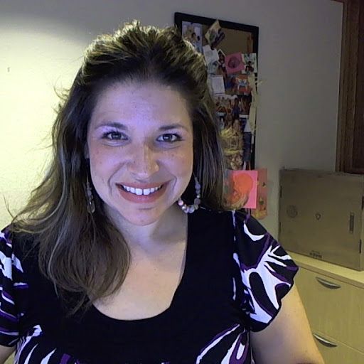 Angela Garcia Photo 6