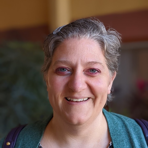 Joni Stiles Photo 4