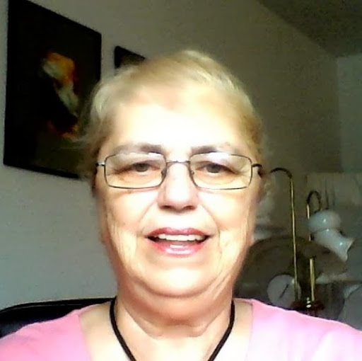 Diane Larochelle Photo 13