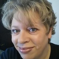 Angie Robbins Photo 16