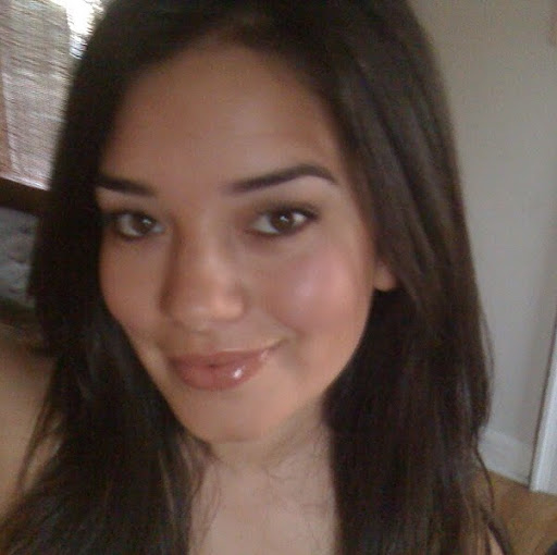 Claudia Martin Photo 6