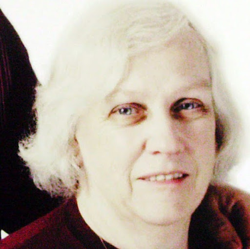 Carolyn Hopkins Photo 16