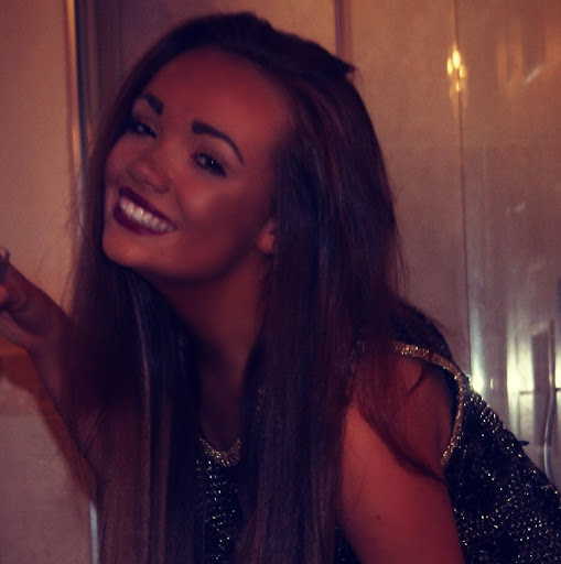 Danielle Fowler Photo 7