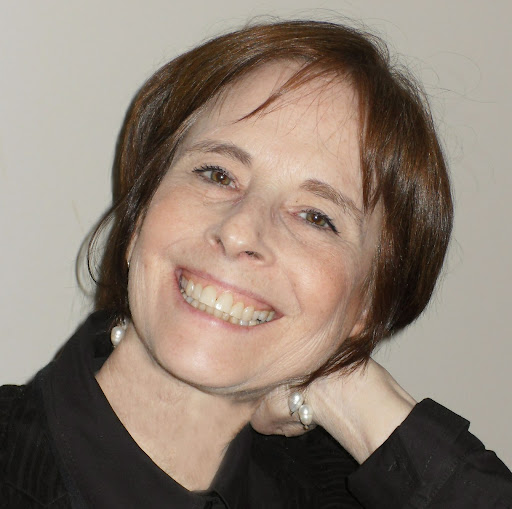 Elizabeth Harrington Photo 36