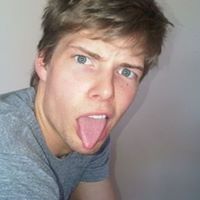 Hunter Parrish Photo 10