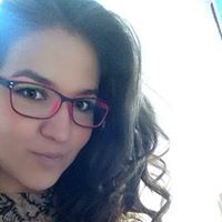 Reyna Estevez Photo 8