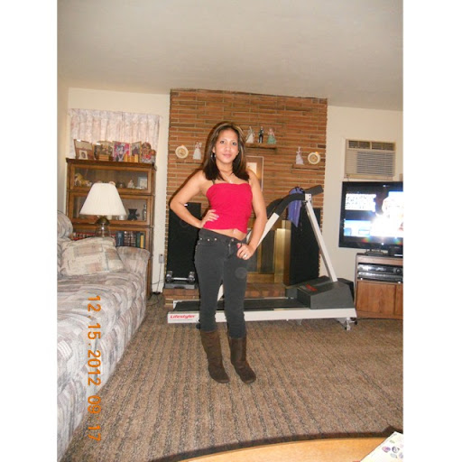 Jenny Carpenter Photo 32