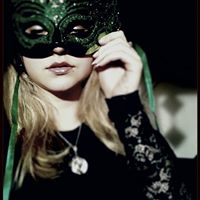 Erika Heinz Photo 1