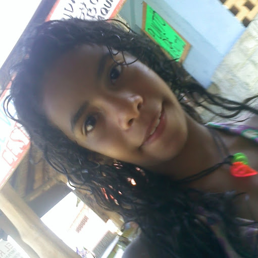 Adriana Estrada Photo 21