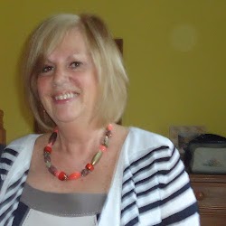 Anne Arthur Photo 16